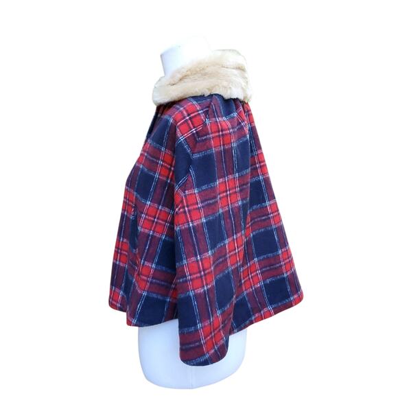 Janie and Jack the Tartan Holiday Cape Red Blue Plaid Faux Fur Collar Sz 7-8 - Picture 9 of 14